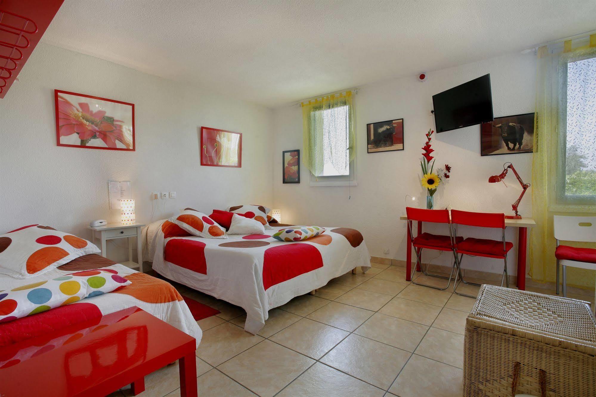 Logis Hotel Corintel Bordeaux Est Tresses Екстер'єр фото