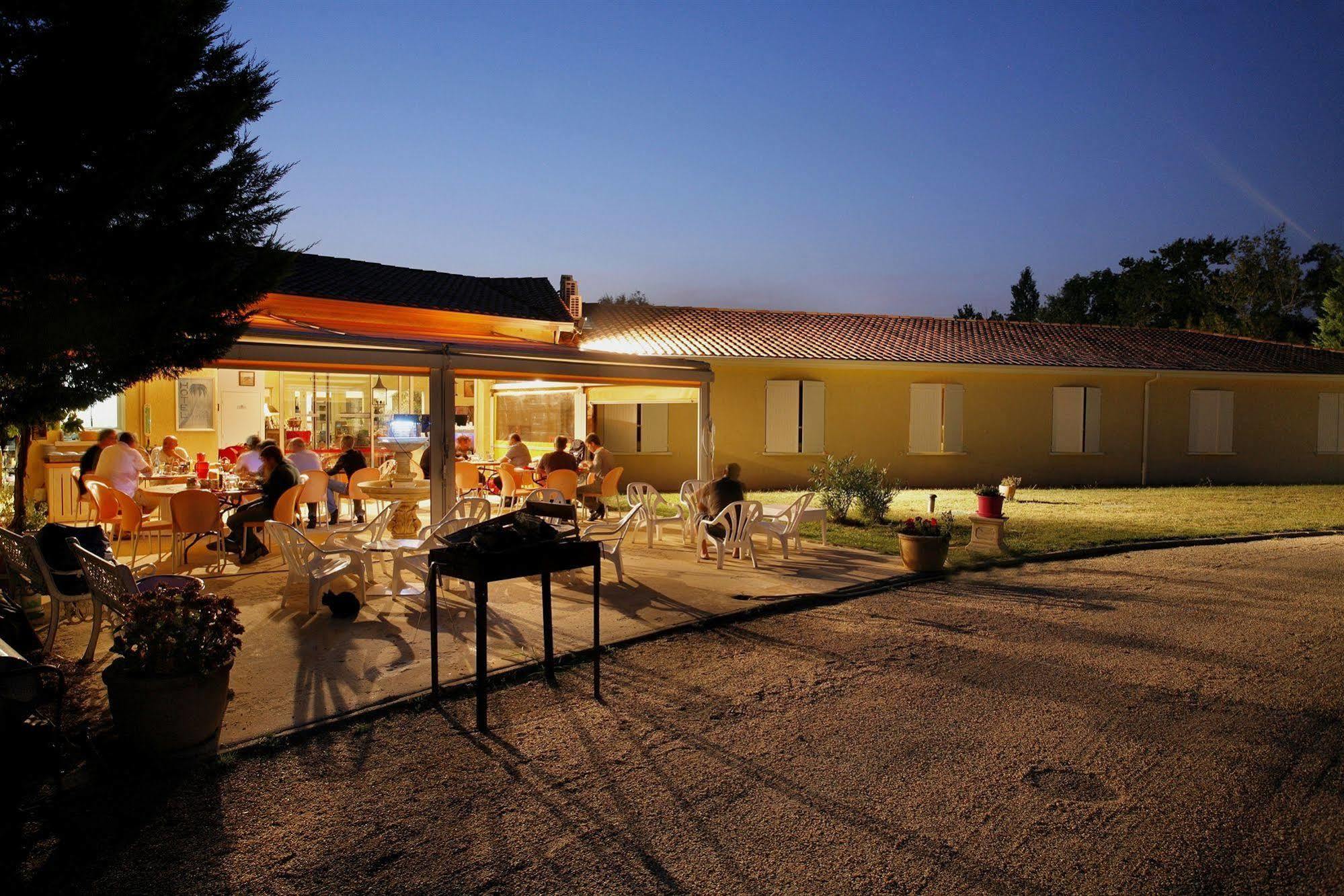 Logis Hotel Corintel Bordeaux Est Tresses Екстер'єр фото