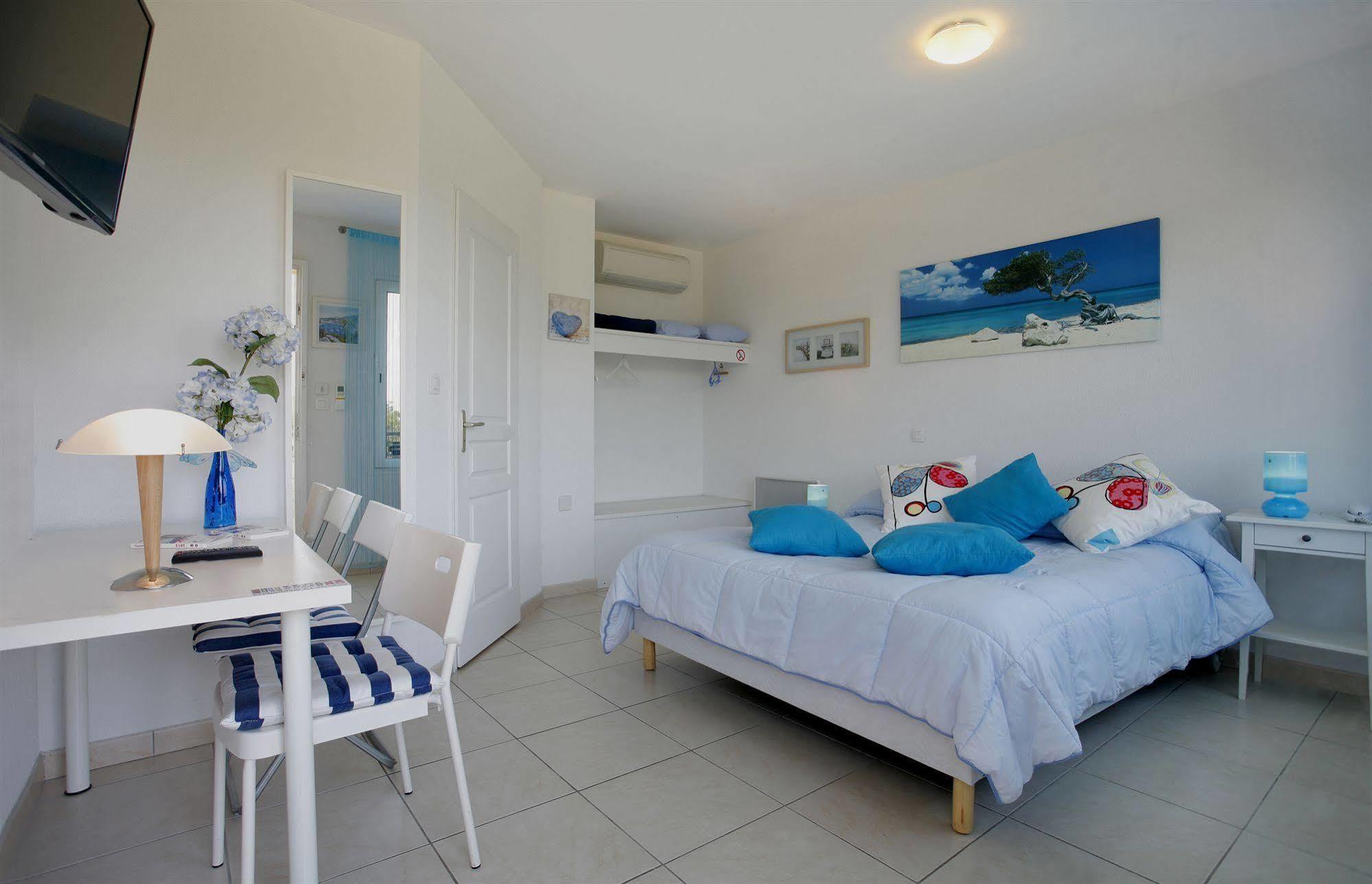 Logis Hotel Corintel Bordeaux Est Tresses Екстер'єр фото